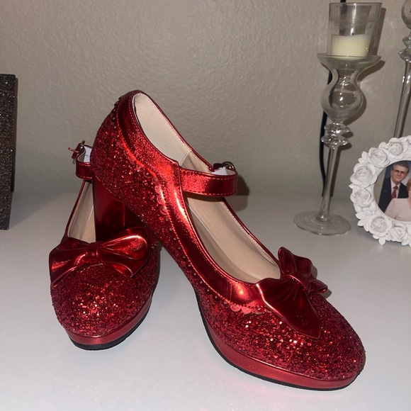 Red Glitter Heels with Bow - Picture 2 of 8